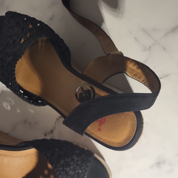 Black Wedge Heel - Picture 3 of 5